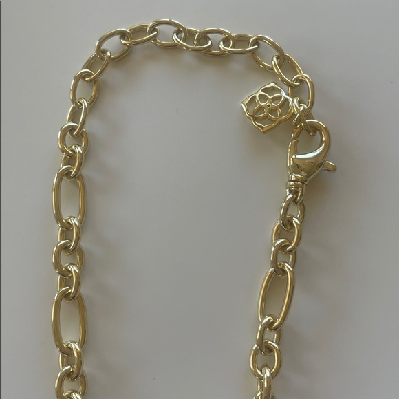 Kendra Scott Lacie Gold over Brass Charm Necklace 19” like new - Picture 4 of 5